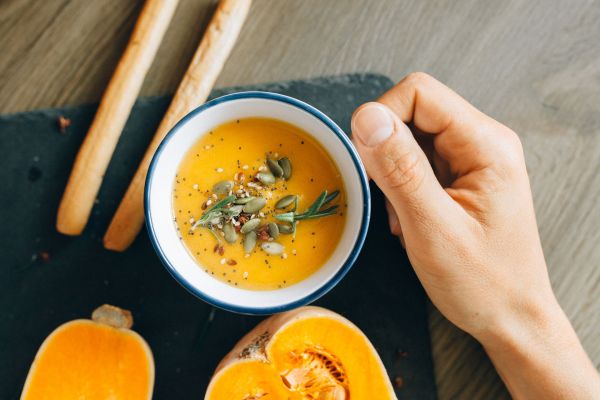 Savourez une soupe de courge butternut crémeuse au lait de coco : le guide ultime étape par étape !